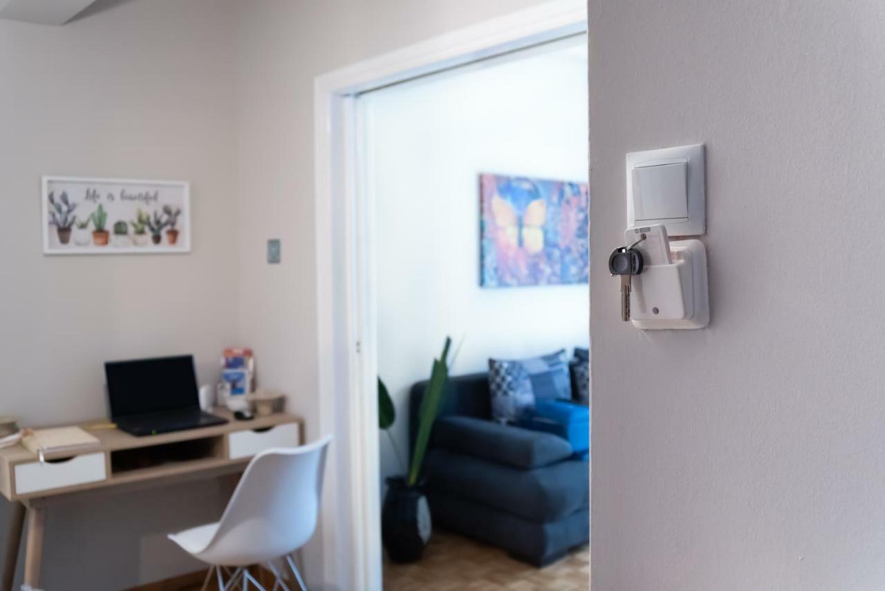 Apartment Fix Divine Athen